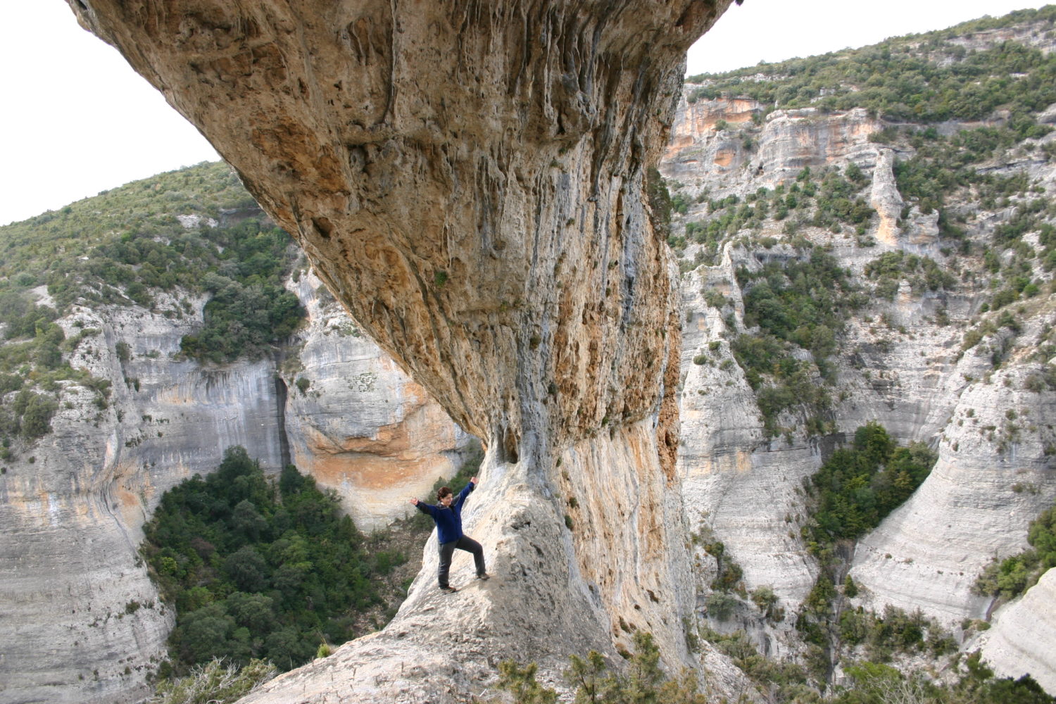 hiker in Sierra de Guara-Walking Holiday in Aragon