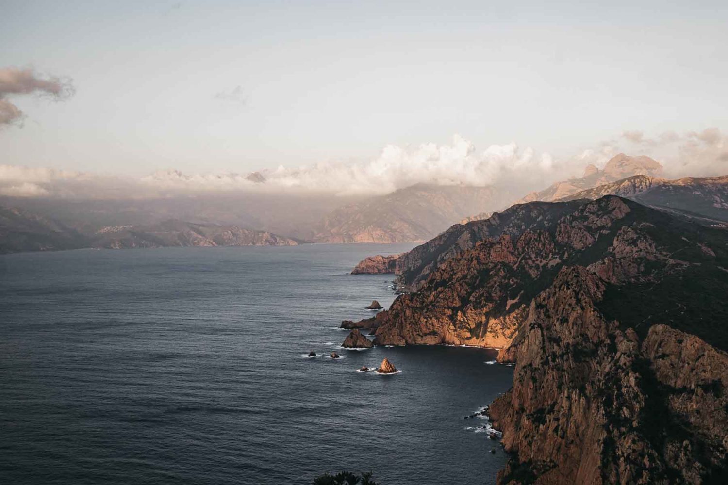 corsica along the cliff