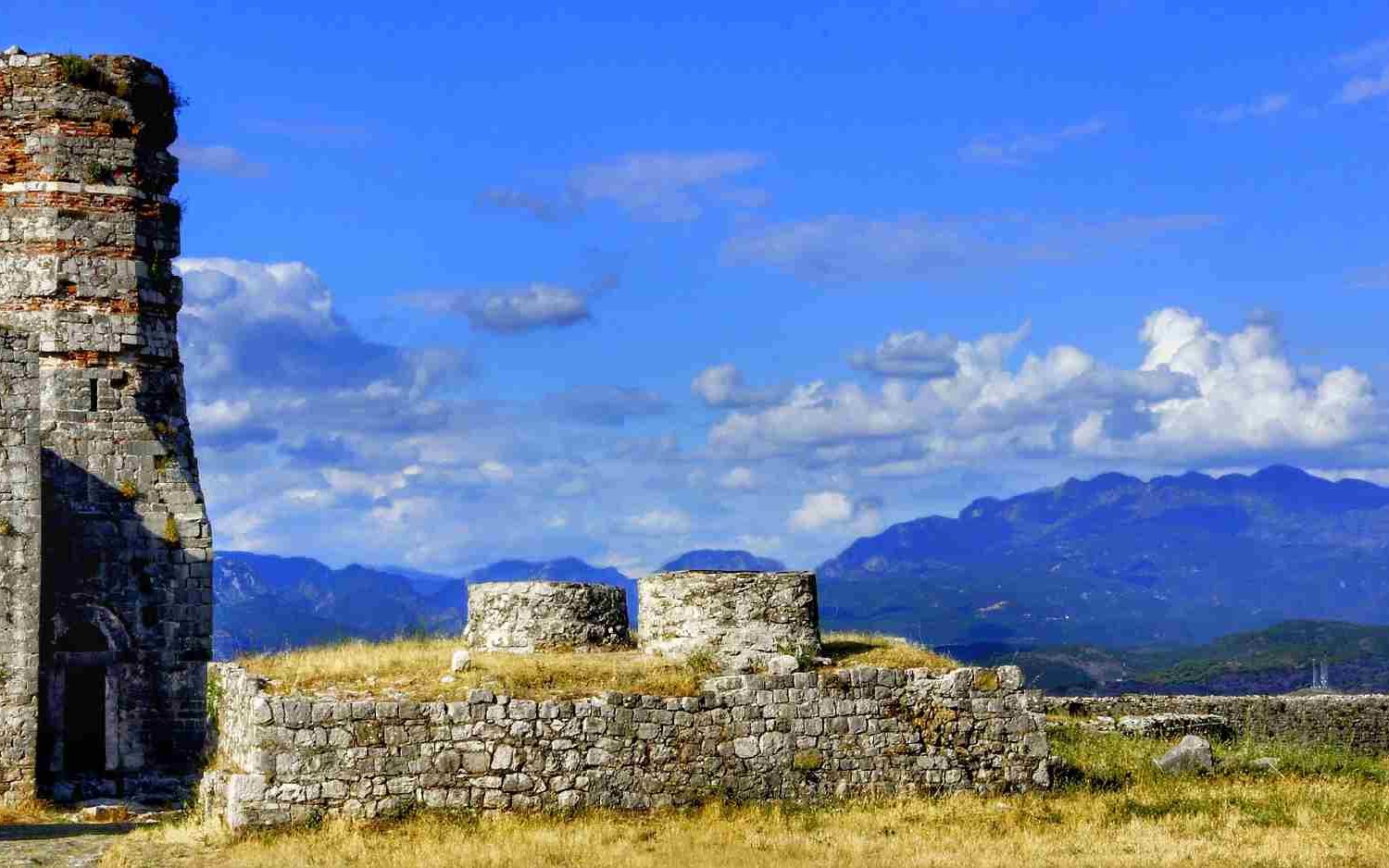 old shkodra monument