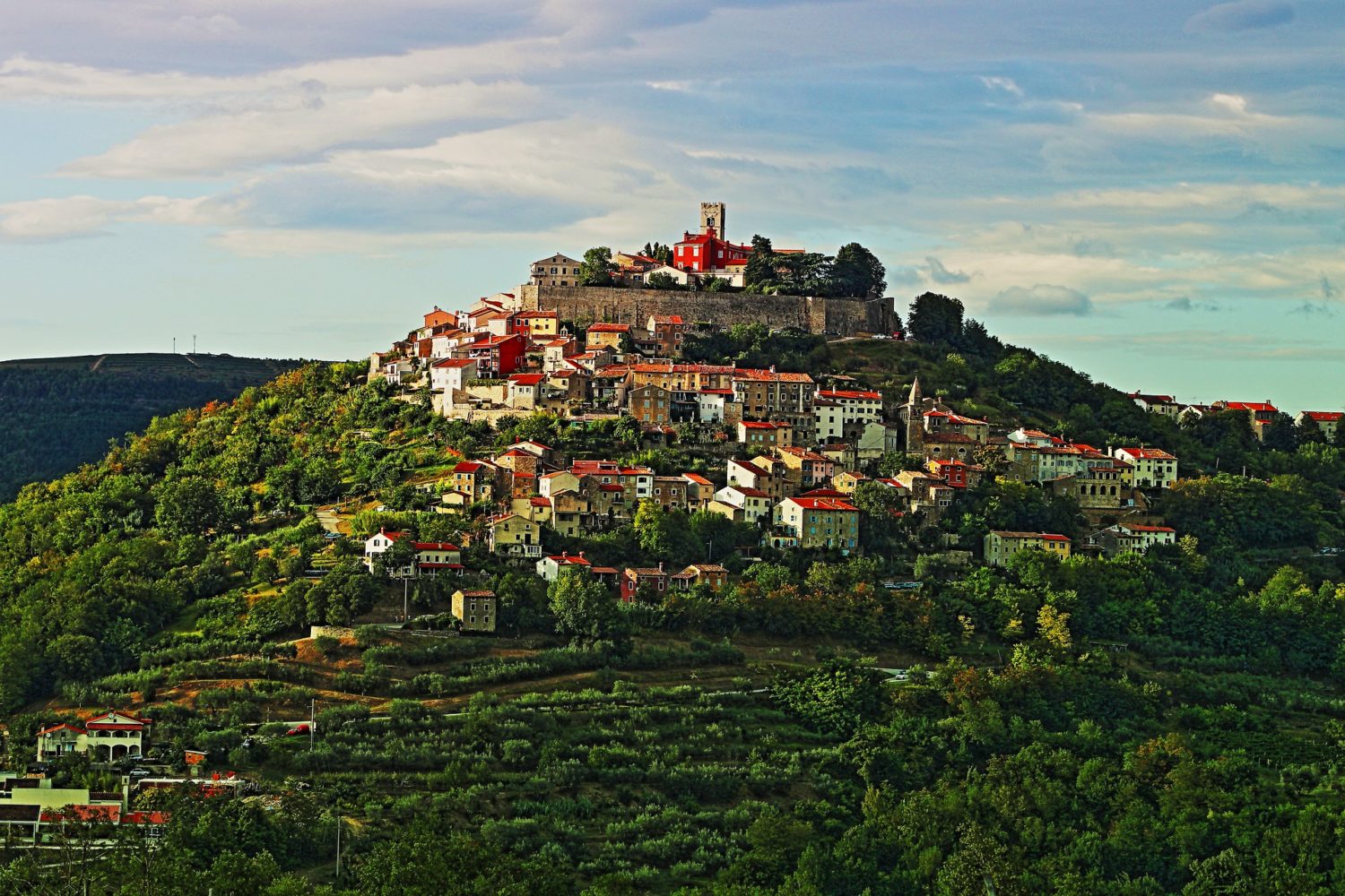 panoramaof Motovun-croatia gastronomy & trekking tour